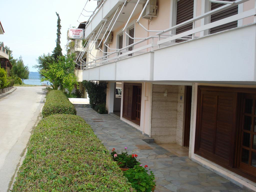 Kochili Apartments Néos Pírgos Exteriér fotografie